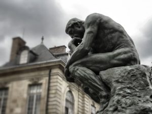 Reflexión (El pensador de Rodin).